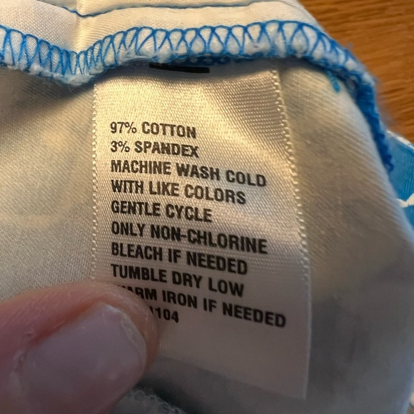 Crown & Ivy blue elephant and monkey scalloped shorts size 4 - Picture 8 of 8